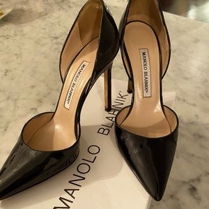 Manolo Blahnik black patent leather size 36 pumps